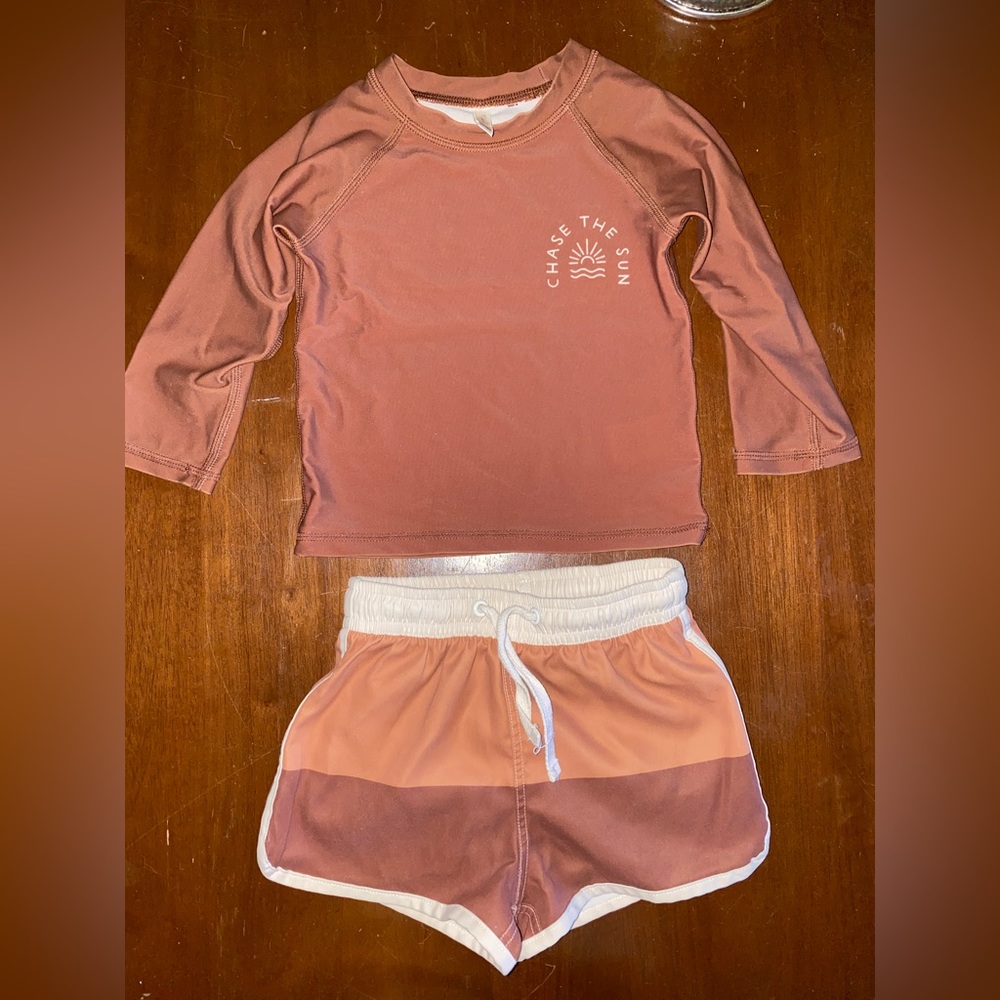 Rylee & Cru terracotta rashguard & color block swim shorts set 12-18 months